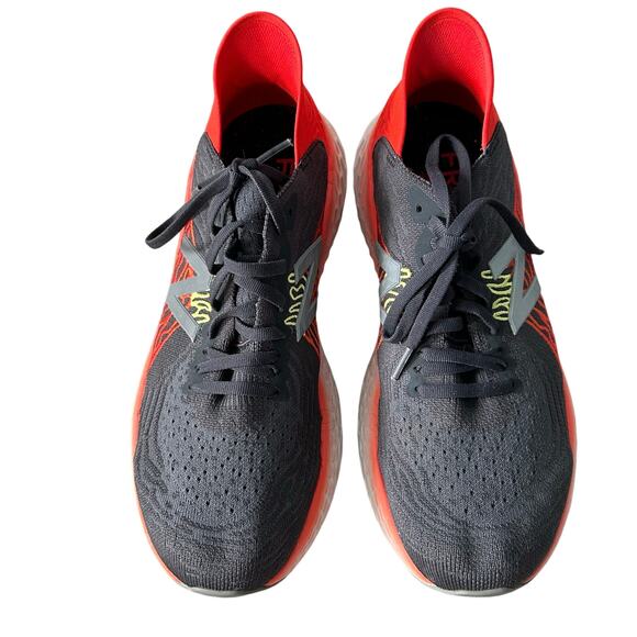 New Balance Black and Red Athletic Shoes - Picture 7 of 7